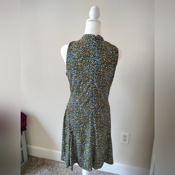 Floral Sleeveless Dress - Picture 2 of 4